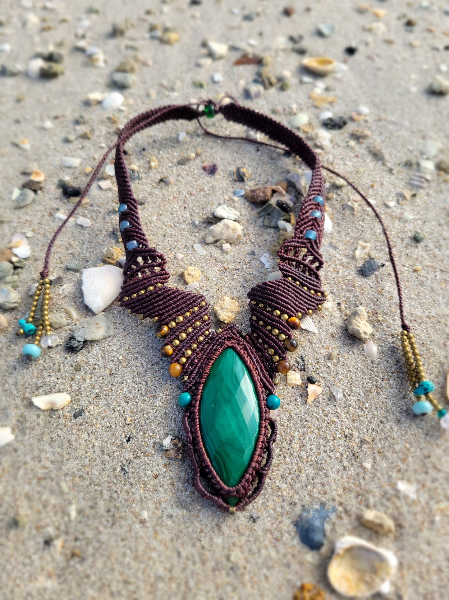 Elegant Malachite Pendant Necklace – Faceted Gemstone with Tiger Eye and Brass Beads