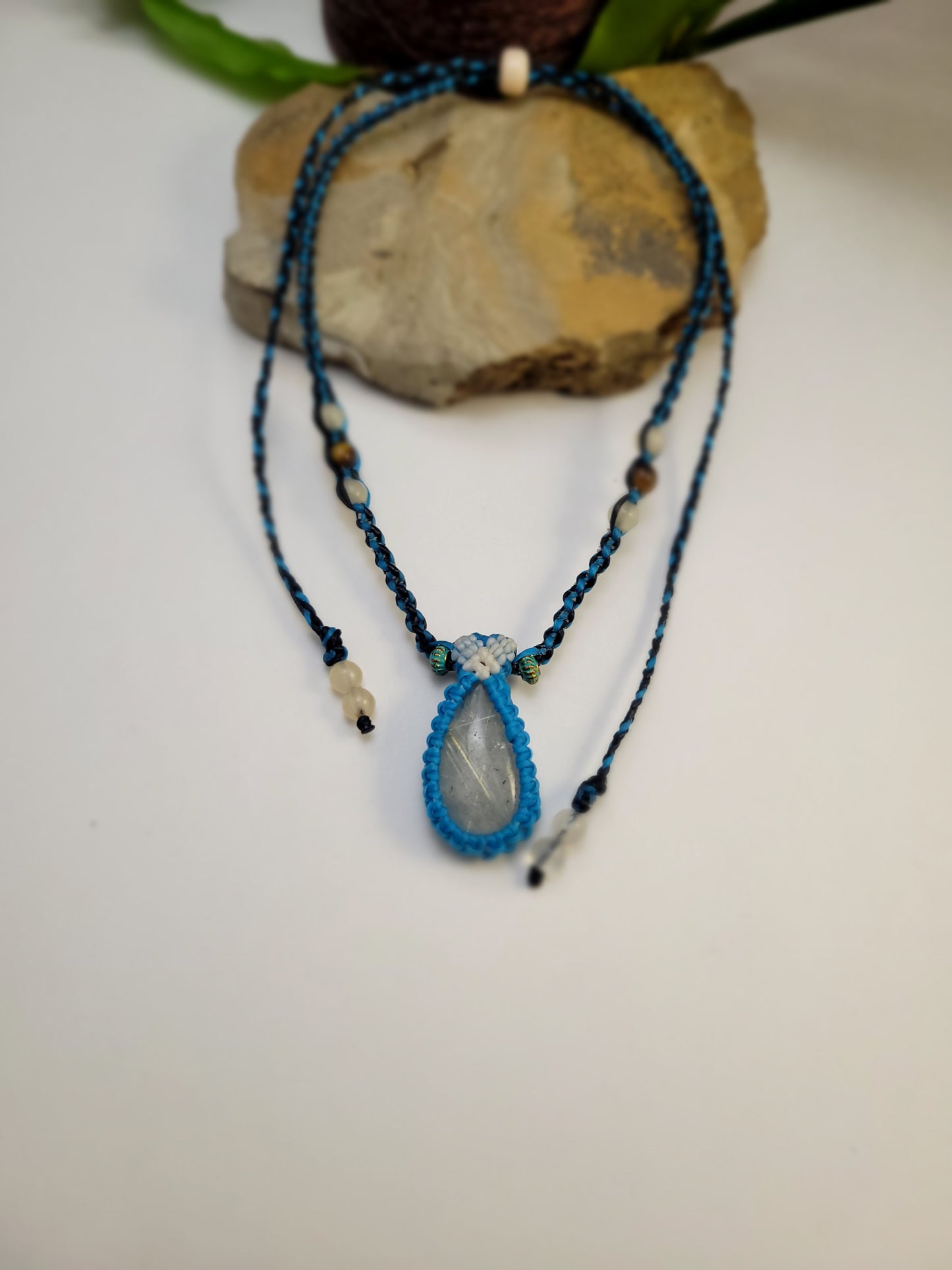 Boho-Chic Golden Quartz Teardrop Pendant Necklace – Adjustable Blue Macrame with White Accents and Stone Beads