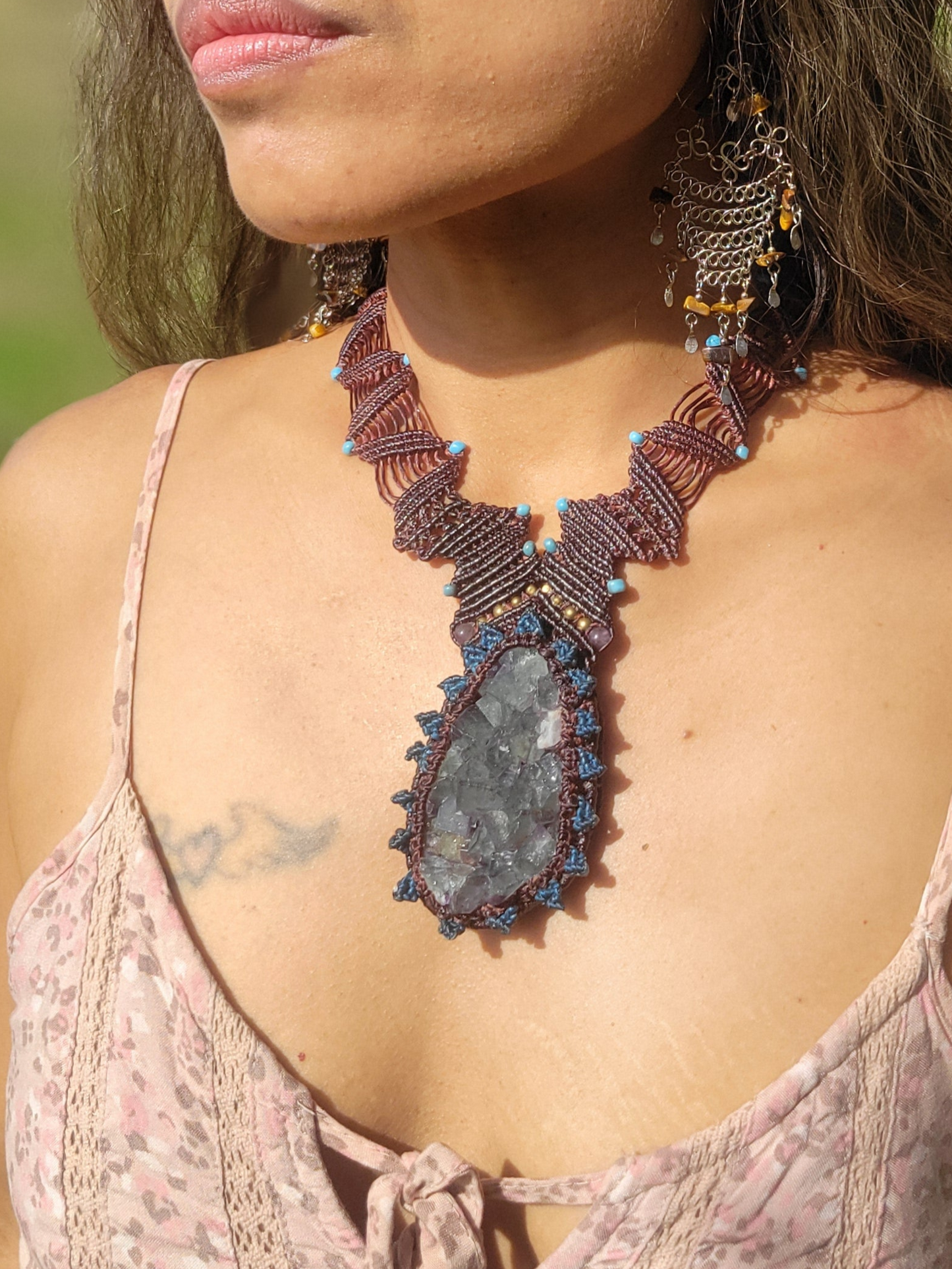 Handcrafted Raw Fluorite Geode Pendant Necklace – Adjustable Brown Geometric Macrame with Antique Stone Beads